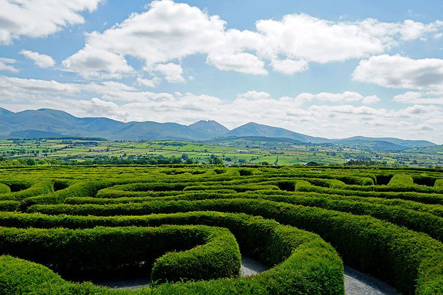9 Spectacular Hedge Mazes From Around the World